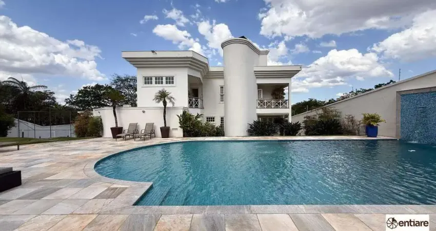 Casa imponente com 2.000m² de área total, com vista para a lagoa à venda por r$ 6.800.000.