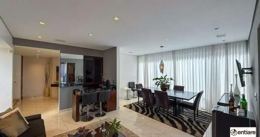 Viva com elegância no santa lúcia! casa ampla com 5 quartos à venda.