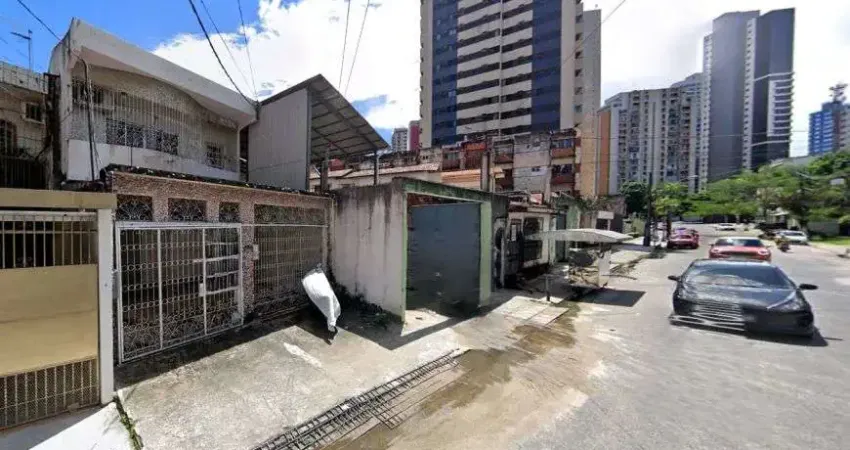 Casa no umarizal com 300 m² com 4/4 sendo 1 suíte + dce e 2 vagas - belém - pa