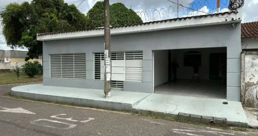 Casa esquina com 4/4 sendo 2 suítes com piscina e 2 vgs - cidade nova - ananindeua - pa