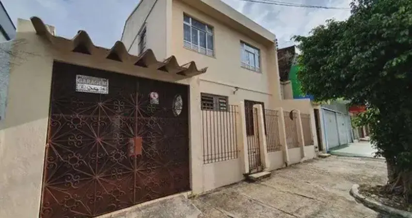 Casa para venda possui 312m2, com 6 quartos, 3 suítes, 4 banheiros e 2 vg - ca0003sc