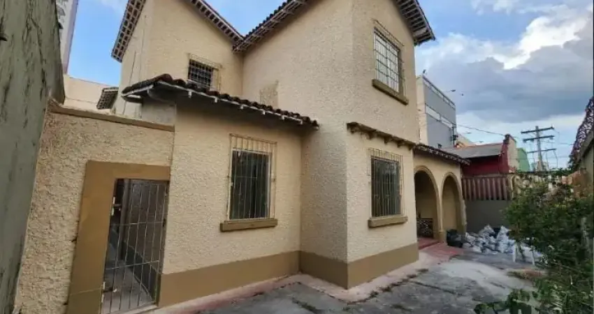 Casa com 5 quartos para alugar na Rua Veiga Cabral, Campina, Belém