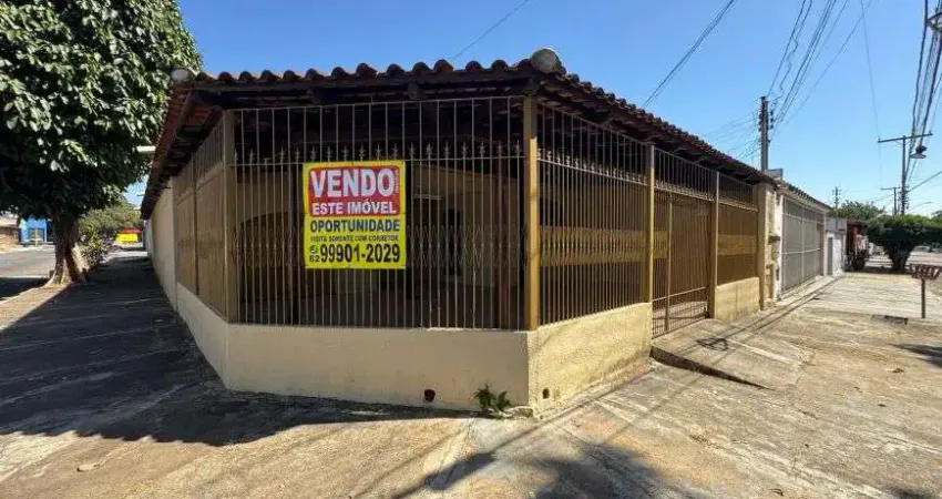 Casa 3 quartos 2 baneiros - conjunto castelo branco - goiânia go