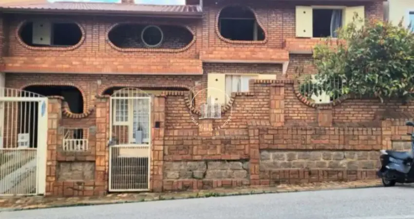 Casa com 3 quartos à venda na Rua São Cristóvão, 207, Coqueiros, Florianópolis