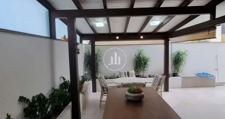 Apartamento com 4 quartos à venda na Rua Madalena Barbi, 39, Centro, Florianópolis