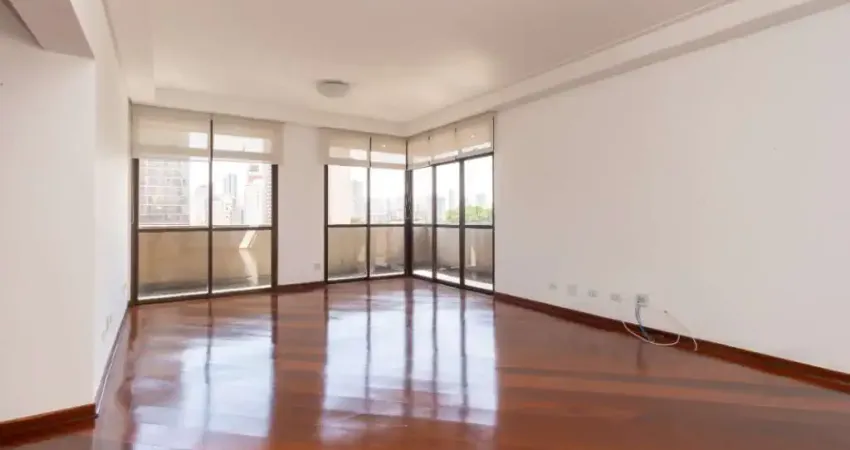 Apartamento à venda com 4 quartos sendo 3 suítes e 4 vagas de garagem