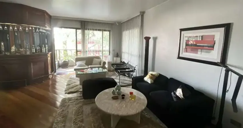 Apartamento com 3 quartos à venda na Avenida Chibarás, 802, Moema, São Paulo