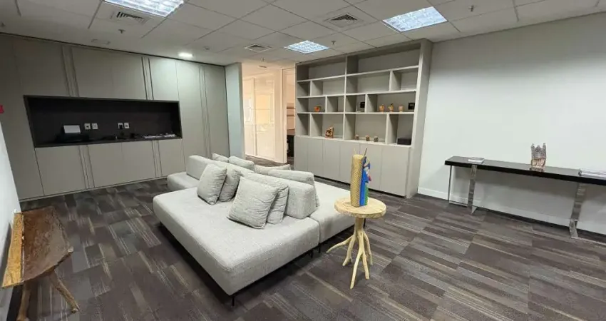 Sala comercial à venda na Rua Pequetita, 215, Vila Olímpia, São Paulo