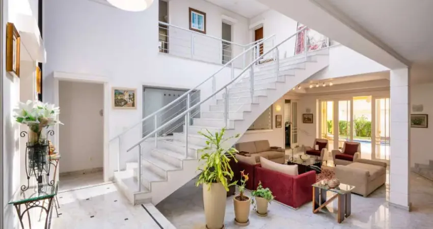 Casa à venda em condomínio com 5 quartos e 5 suítes e 7 vagas de garagem