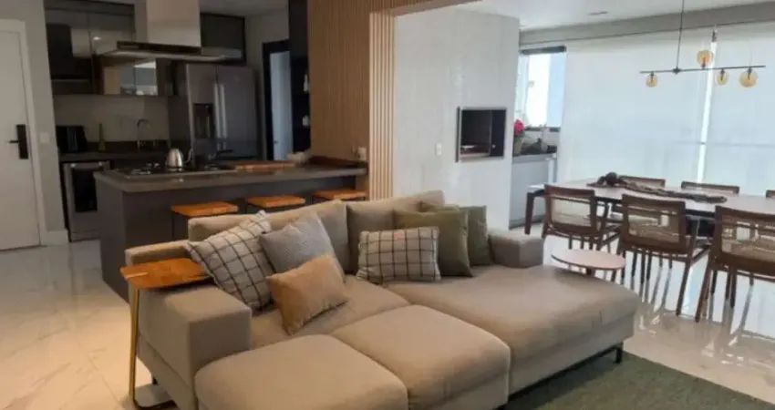 Apartamento em campo belo, com 2 quartos sendo 2 suítes, 2 vagas!