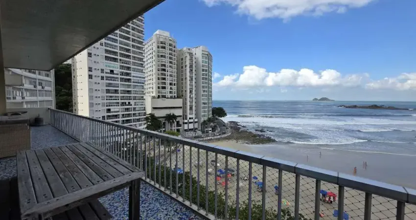 Apartamento a venda na praia da pitangueiras pé na areia 6 quartos sendo 3 suítes e 2 vagas de garagem!