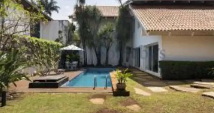 Sobrado alto padrão à venda 4 quartos sendo 2 suítes, piscina e 6 vaga de garagem