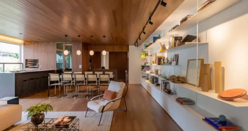 Apartamento à venda com 4 quartos sendo 2 suítes e 3 vagas de garagem