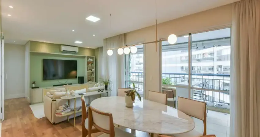 Apartamento a venda  no brooklin com 2 quartos sendo 2 suítes e 2 vagas de garagem.