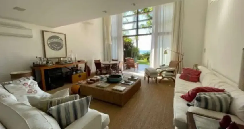 Casa à venda em guarujá - pé na areia | 5 suítes | 4 vagas | elevador interno | 458m² construídos
