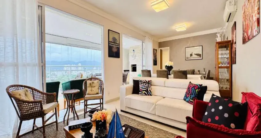 Apartamento à venda 3na praia de pitangueiras com 3 quartos sendo 3 suítes e 2 vagas de garagem