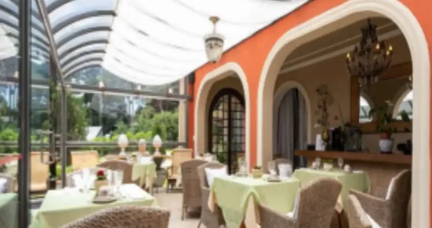 Prédio com 3 salas à venda na André Kotchkoff, 297, Capivari, Campos do Jordão