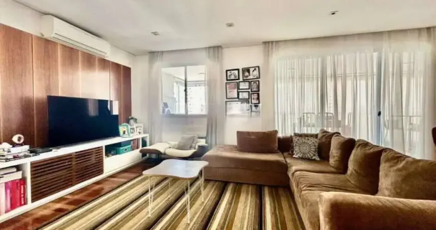 Apartamento à venda com 3 quartos sendo 3 suítes e 2 vagas de garagem, 135 m²