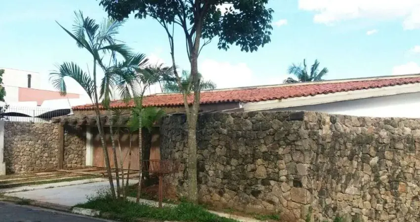 Magnífica casa 3 suítes (5 quartos), 6 vagas para venda ou permuta