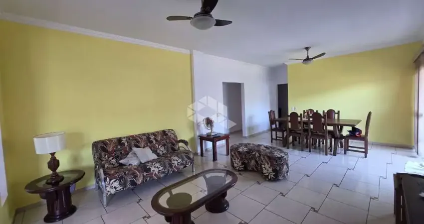 Cobertura a Venda no Guarujá com 3 Quartos sendo 3 Suítes e 2 Vagas