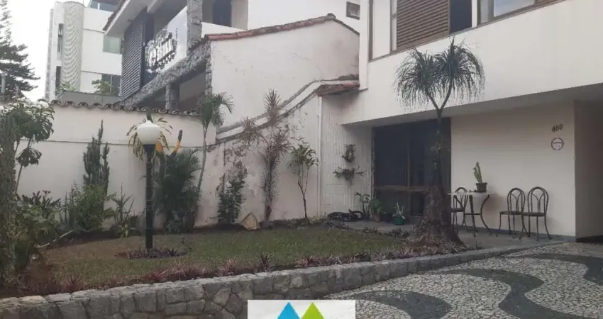 Excelente casa para fins comerciais, venda ou aluguel, em avenida de muito movimento, bairro são luiz, piscina, 6 vagas.