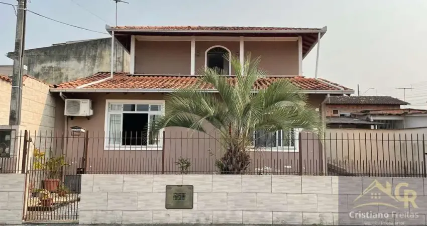 Casa com 4 quartos à venda na Rua Franklin Cascaes, Real Parque, São José