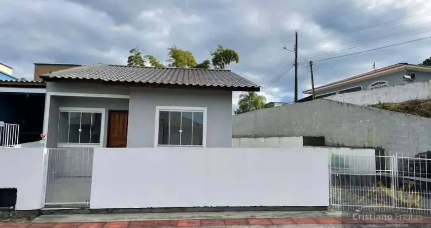 Casa nova com 3 dormitórios sendo 1 suíte, no bairro bela vista - palhoça