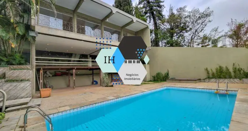 Casa à venda de 900m2 no morumbi com 5 suítes, 08 vagas e piscina privativa