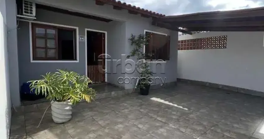 Casa em condomínio fechado com 3 quartos à venda na Rua Nebraska, 64, Mato Grande, Canoas