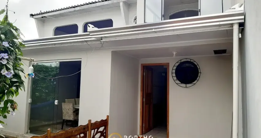 Sobrado com ponto comercial palmital paranaguá em localização priveligiada.