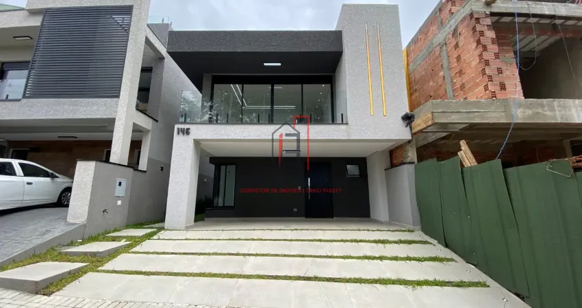 Excelente sobrado de alto padrão, em condômino completo, localizado no santa cândida