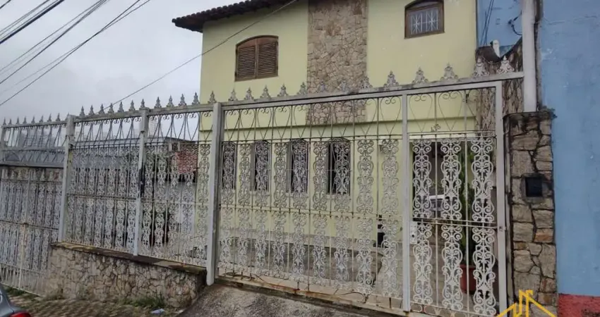 Sobrado parcialmente mobiliado á venda na região da vila esperança.