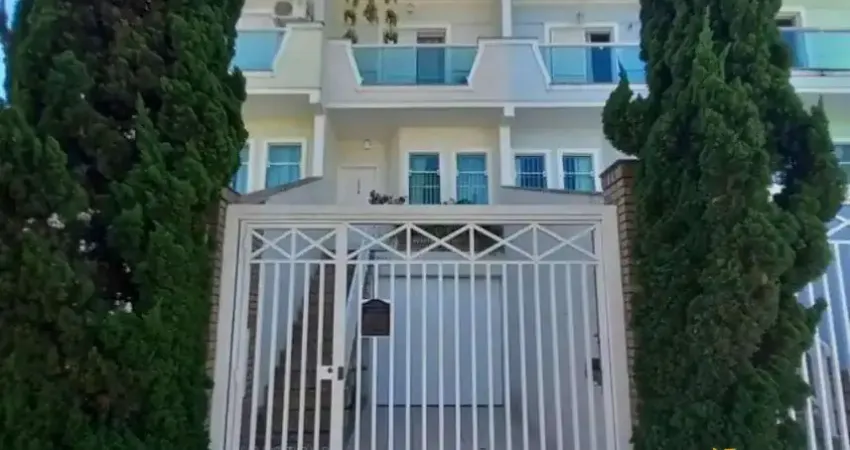 Sobrado á VENDA com 03 quartos, 01 suite, 03 Vags de garagem - 134m2 - Vila Maria - SP