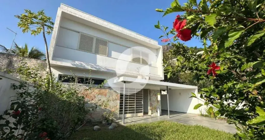 Casa Alto Padrão para Venda, SÃO FRANCISCO, 3 dormitórios, 1 suíte, 3 banheiros, 4 vagas