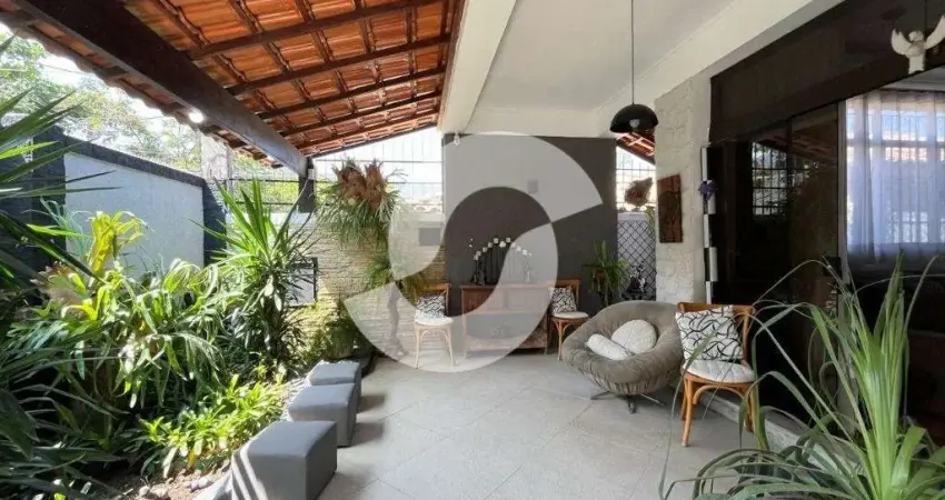 Casa 3 dormitórios para Venda em Niterói, SÃO FRANCISCO, 3 dormitórios, 2 suítes, 2 banheiros, 4 vagas