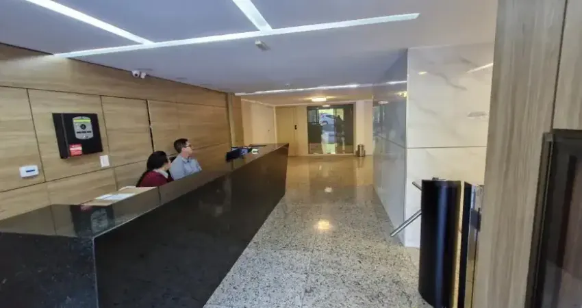 Ampla sala comercial a venda na Mata da Praia para montar do seu jeito