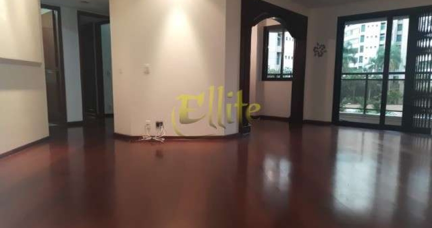 Apartamento semi mobiliado de 03 dormitórios na região de Moema em São Paulo!