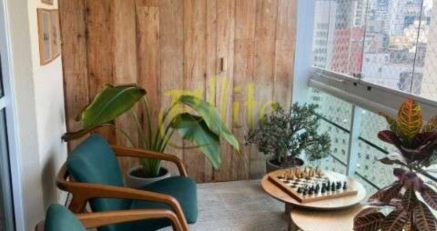 Apartamento sem mobília com 03 suítes para locação na Vila Olímpia, São Paulo!
