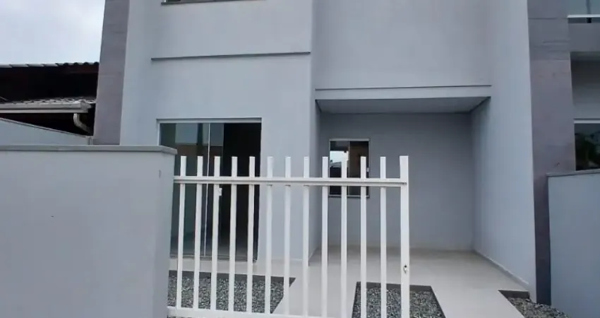 Sobrado pronto a venda em barra velha sc com 2 suites escriturado e averbado.