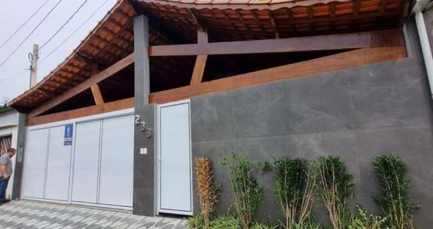 Casa à venda na Tupi com 3 dormitórios + Edícula com suíte! - Praia Grande, SP