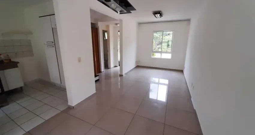 Oportunidade no condomínio 3 dormitórios com terreno grande