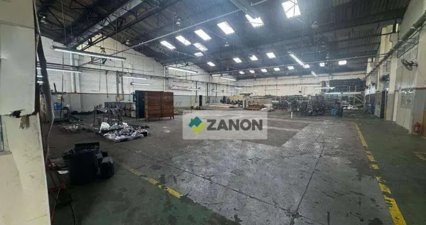 Barracão / Galpão / Depósito com 2 salas para alugar na Rua Rio de Janeiro, Casa Grande, Diadema