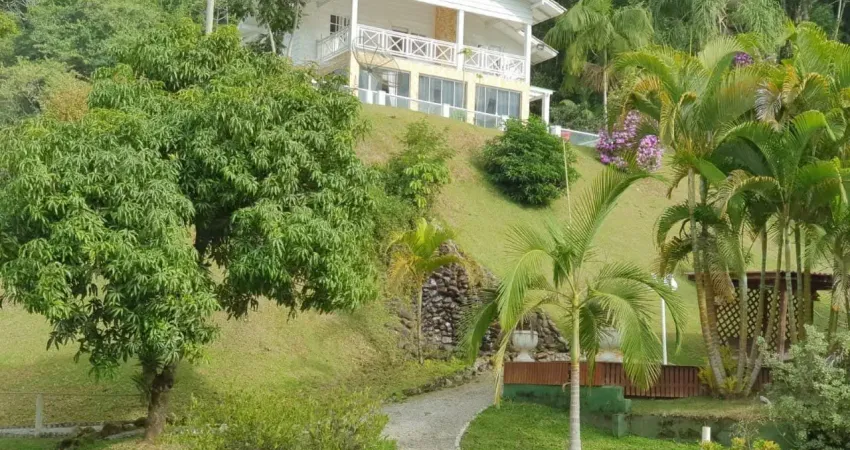 Sitio lindo na varginha em santo amaro da imperatriz, lugar de paz e segurança!