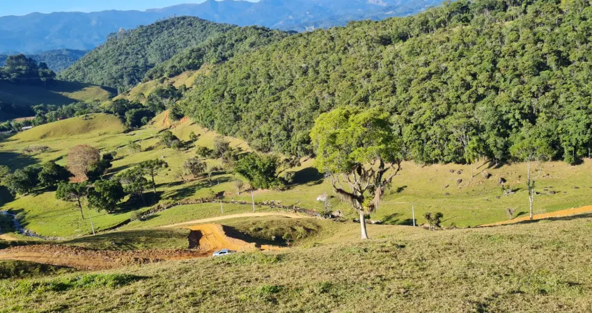Sitio com linda vista panoramica!! otimo terreno para fazer uma linda cabana!!