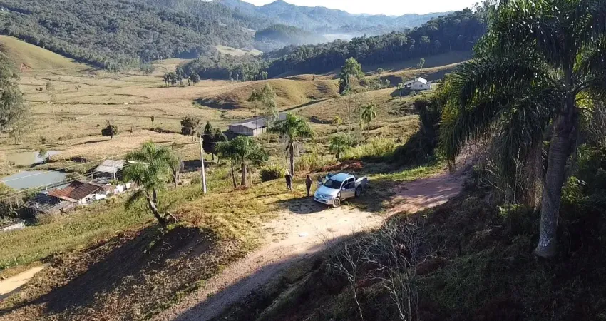 Terreno com escritura publica em águas mornas com uma linda vista!