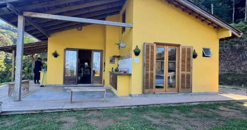 Belo sitio pronto para morar em águas mornas, imovel pra quer paz e natureza!