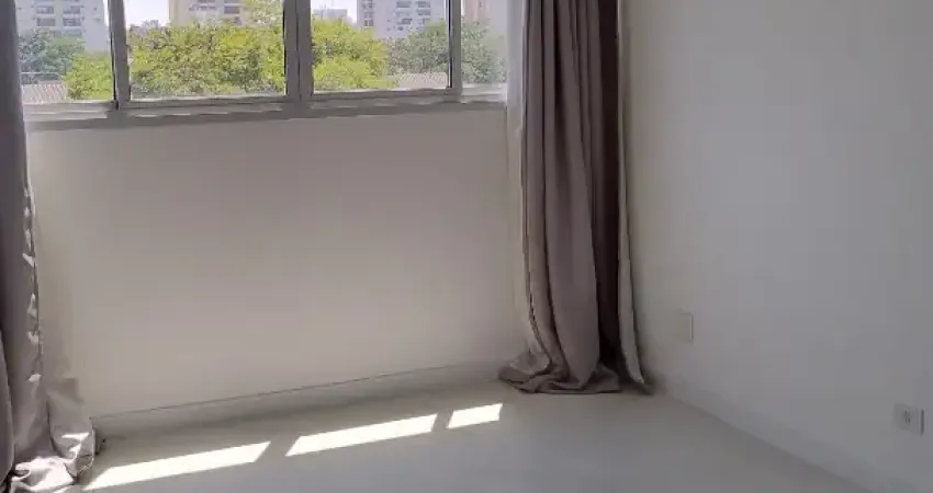 Excelente oportunidade, todo reformado. pronto para morar, rua tranquila.