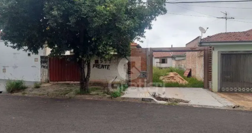 Duas casas para reforma e investimento a 50 m da mauricio galli