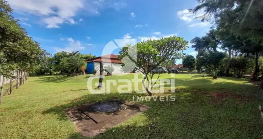 Linda chacara em localizacao privilegiada dentro da cidade