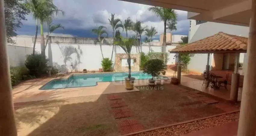 Casa com 6 quartos para alugar na Rua Doutor Walter Medeiros Mauro, 680, Vila Harmonia, Araraquara